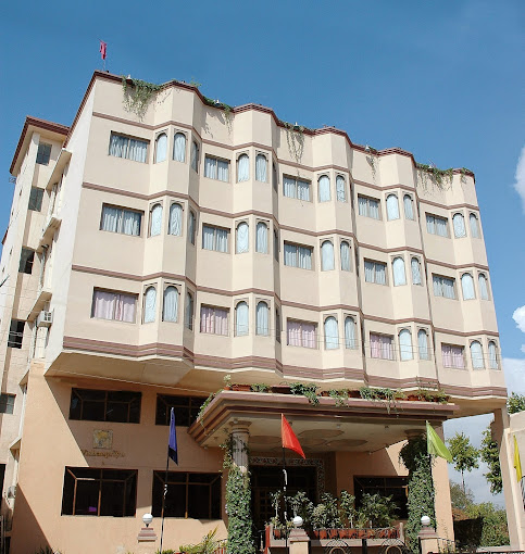Vishnupriya Hotel / Similar