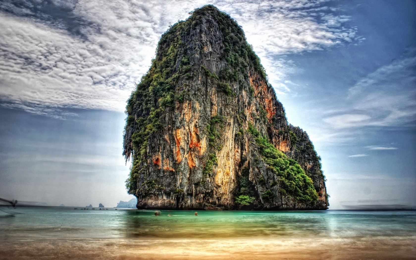 Visit Coral Island for exciting water sports activities. Then Visit Big Buddha and Tiger Park.