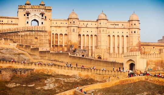 Jaipur – A Journey Through Royal Grandeur